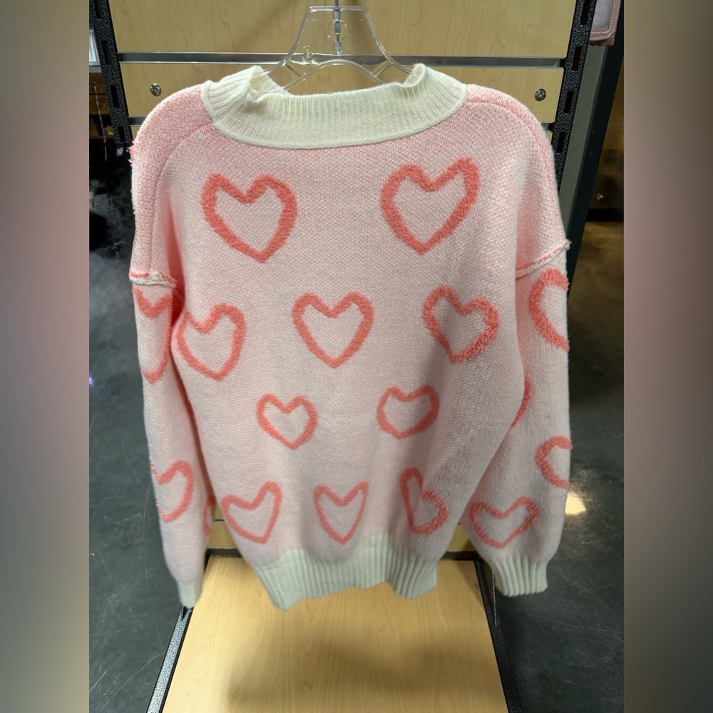 Heart Pattern Crewneck Sweater - Picture 5 of 6